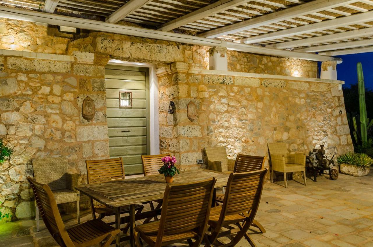 Trulli Altomare Villa อัลลิสเต ภายนอก รูปภาพ